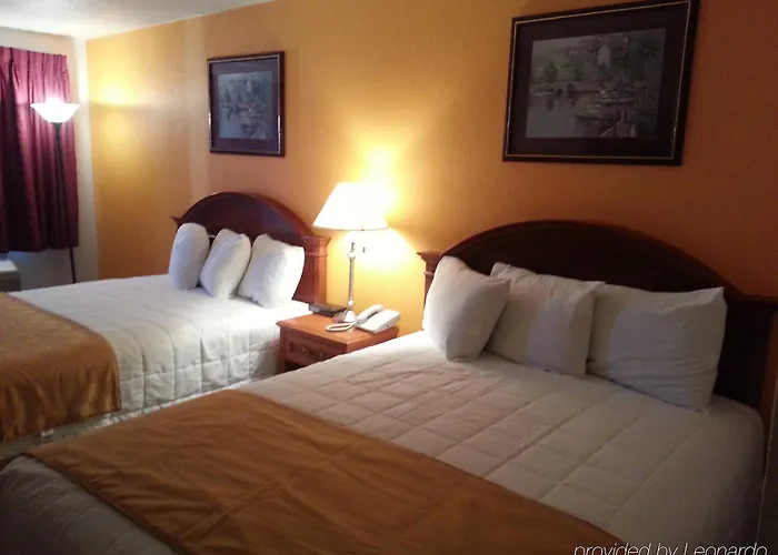 Ramada By Wyndham Hotel Kingman